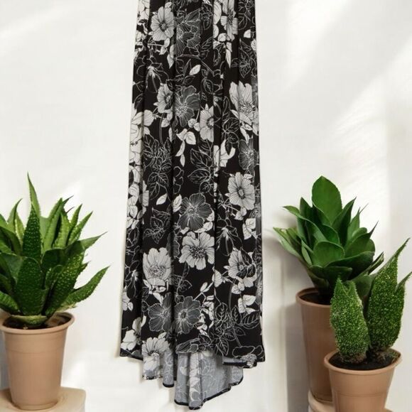 WISHLIST Women’s Floral Printed Flutter Strap Sleeveless Dress in the Size Large - Picture 10 of 16